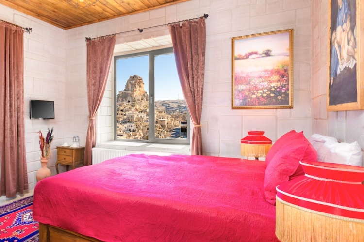 Megaron Cave Hotel