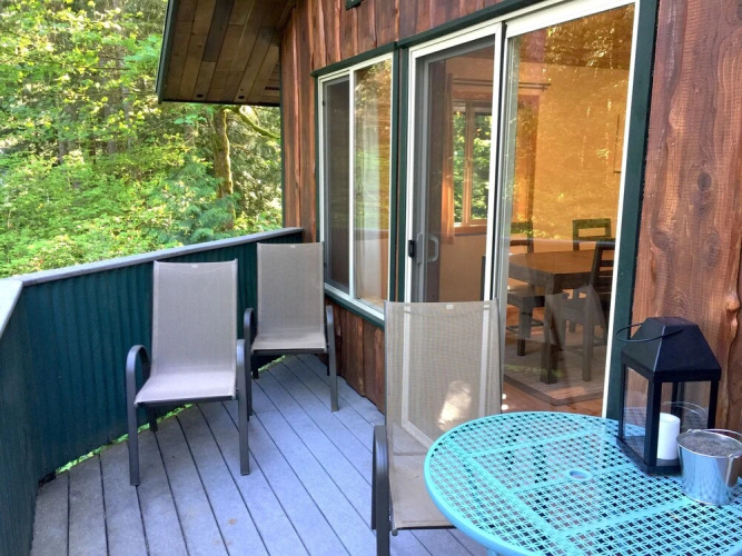 Cabin 54 - A Nostalgic and Rustic Mountain Retreat
