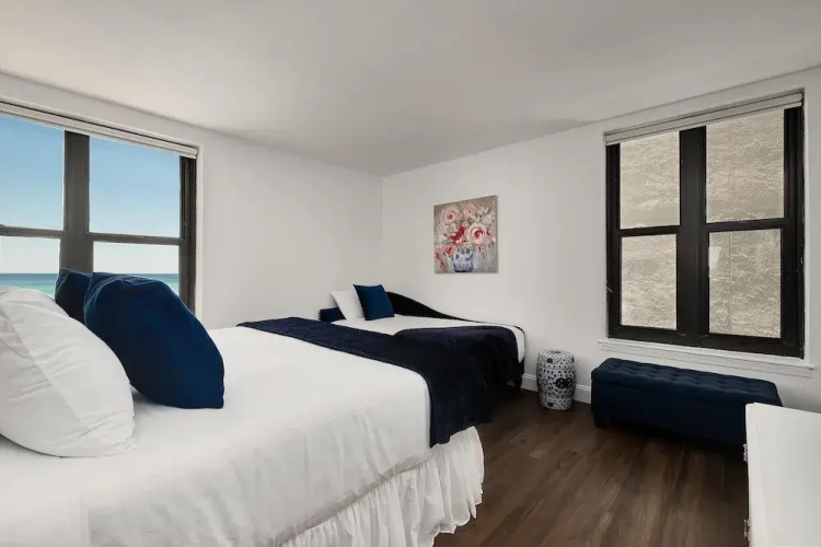 Beachside One 4036