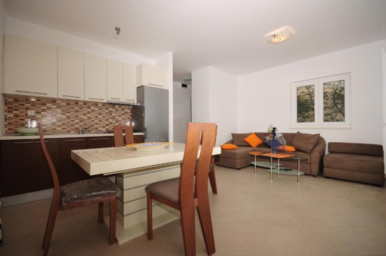1 Bedroom Apartment with balcony and with sea view