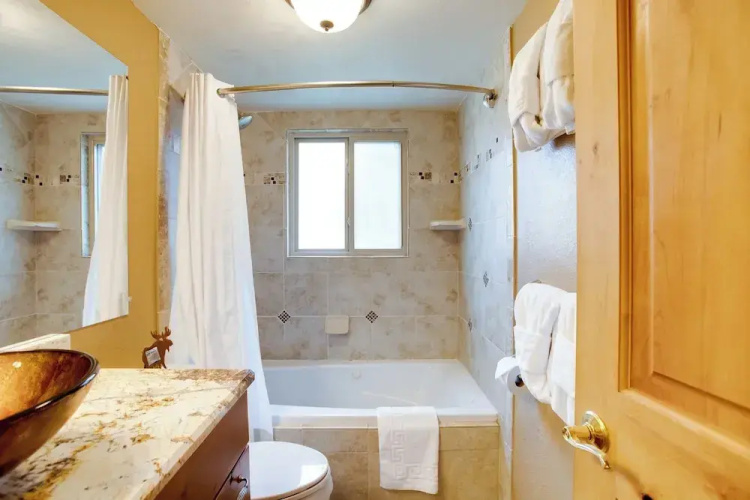 Riverside Condo in Downtown Winter Park!