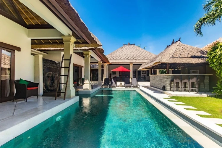 3 Bedrooms Villa