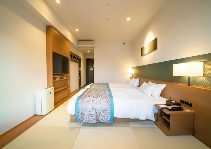 Ours Inn Hankyu