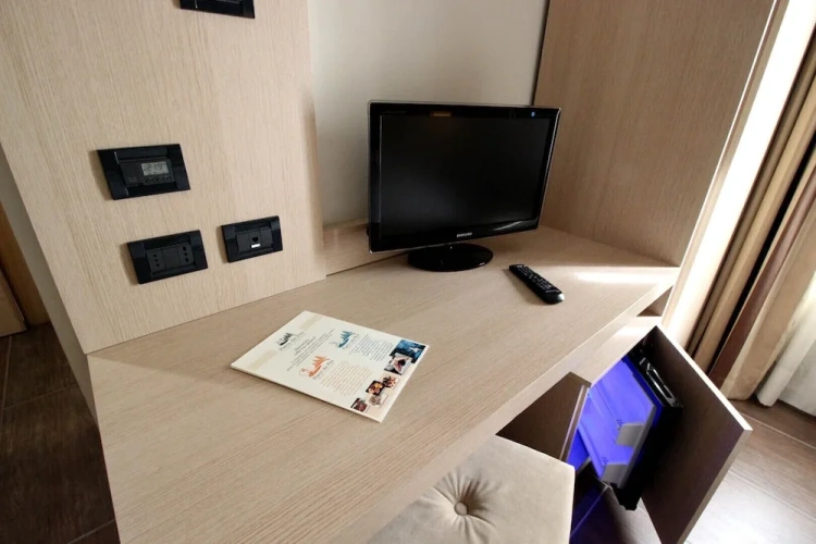 Standard Triple Family room