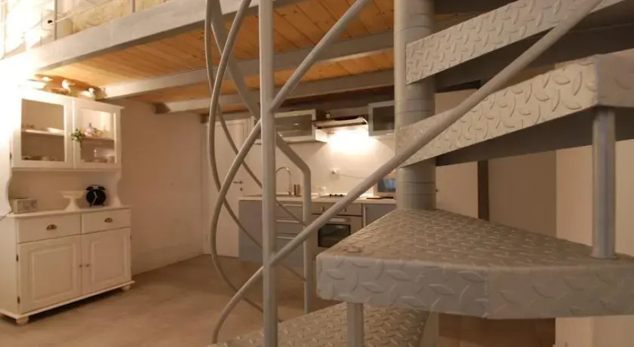 Domenichino Halldis Apartment