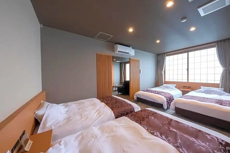 Standard Quadruple room with mountain view
