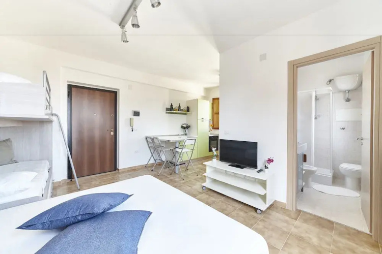 Specchio Apartment