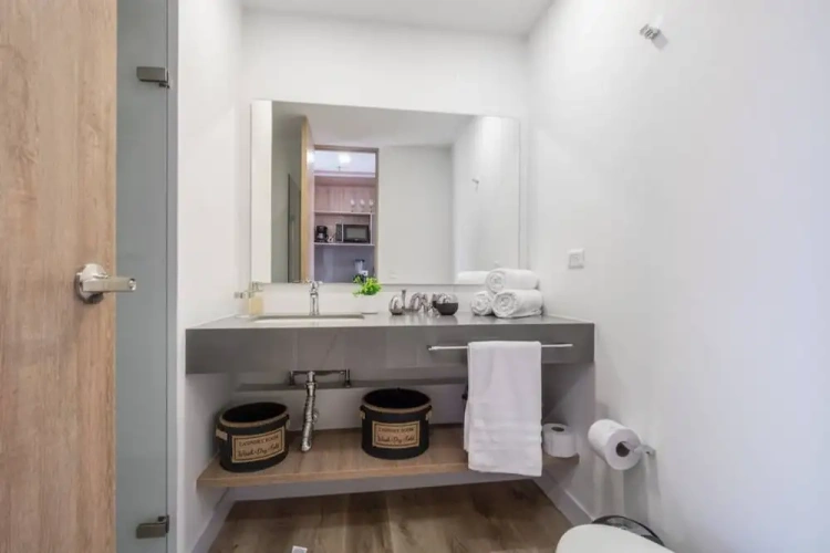Guest rooms