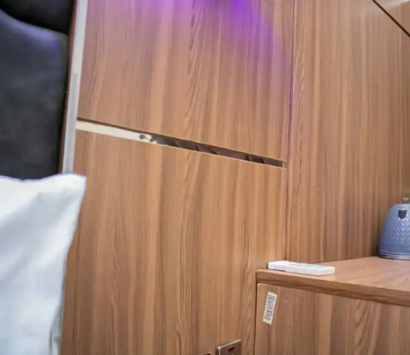 Laycon Hotel & Suites