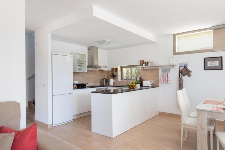 2 Bedrooms Villa