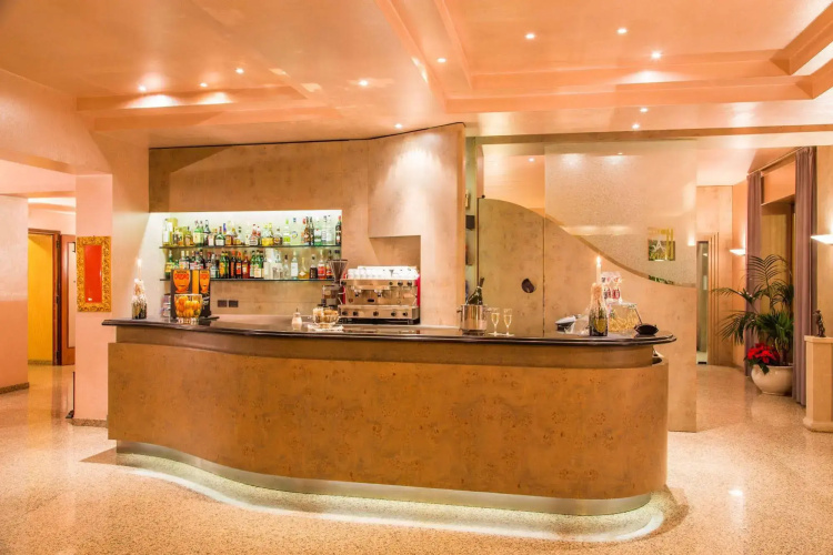 Hotel Diana