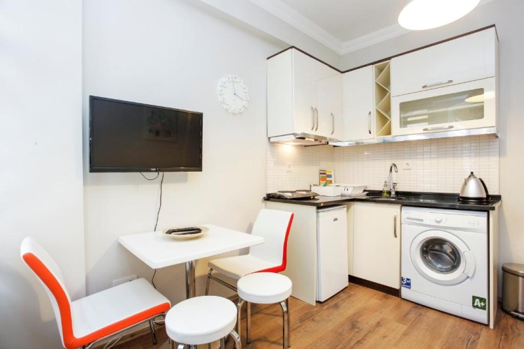 1 Bedroom Apartment with balcony and with view
