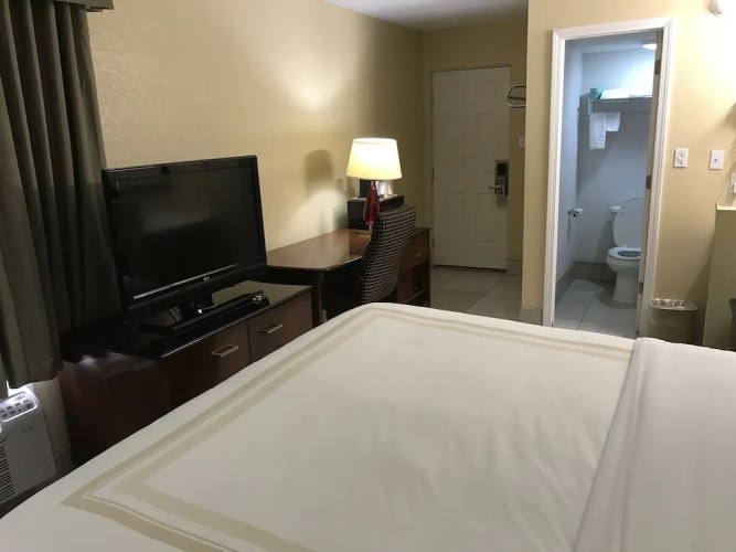 Georgetown Plaza Motel