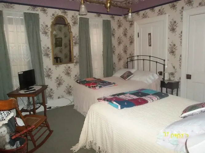 Stauer House Bed and Breakfast