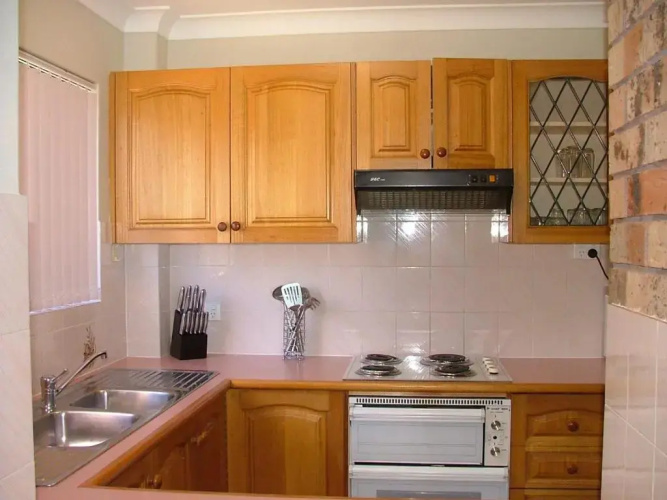 Renas Court, Unit 6, 72 Little Street