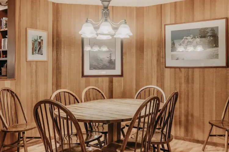 Snowater Condo 41 - A Spacious Condo With Private Sauna Wifi and a Soaker tub