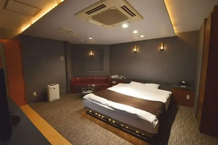 Hotel Let'S