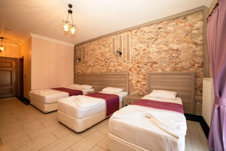 Deluxe Quadruple room