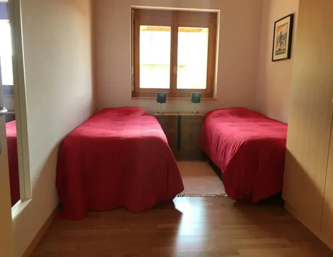 Authentic Apartment With Mountain View
