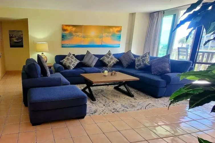 Beachfront Resort * Heated Pool * Sleeps Heaps (Saida Royale 9039) by RedAwning