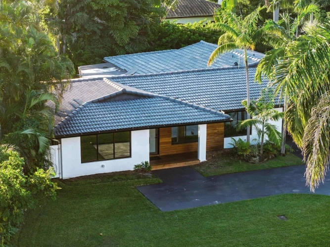 4 Bedrooms Cottage