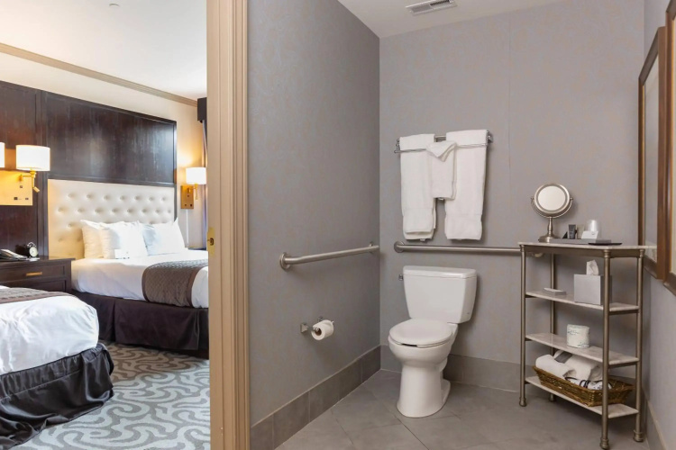Hotel Blackhawk, Autograph Collection