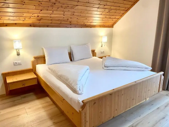1 Bedroom Double Apartment with balcony and with mountain view