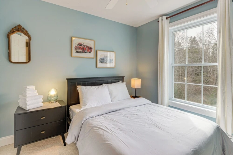 4 Bedrooms Cottage