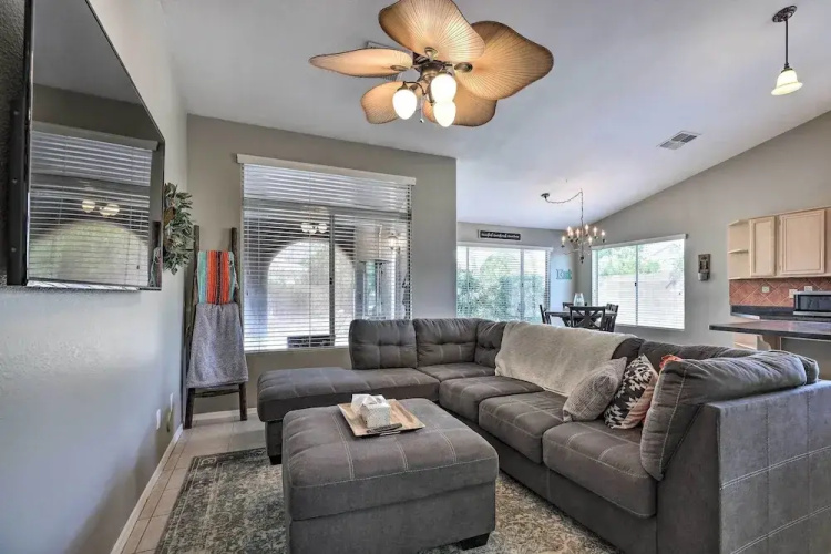 Beautiful Backyard: Comfortable Phoenix Getaway!