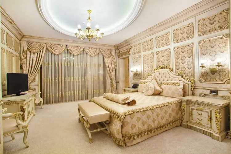 Ayan Palace Hotel