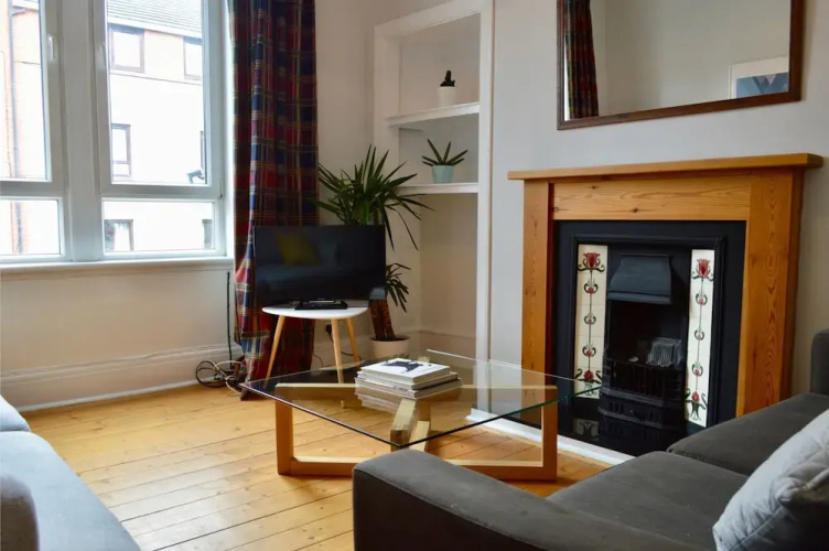 Modern 2 Bedroom Dalry Apartment