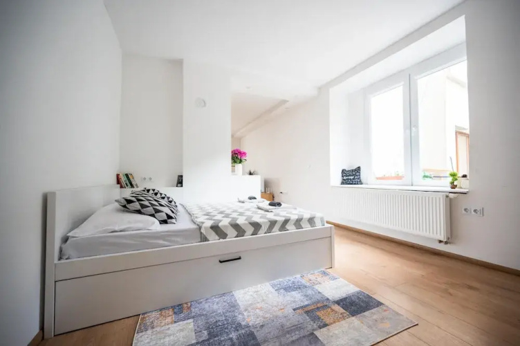 Modern Studio Apartment in the Old Town