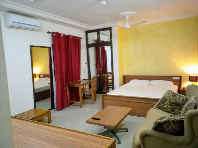 Sarada Lodge Hotel