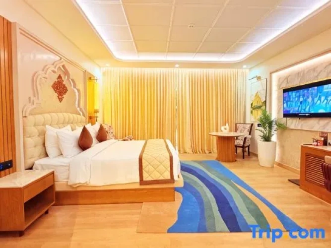 Economy Suite