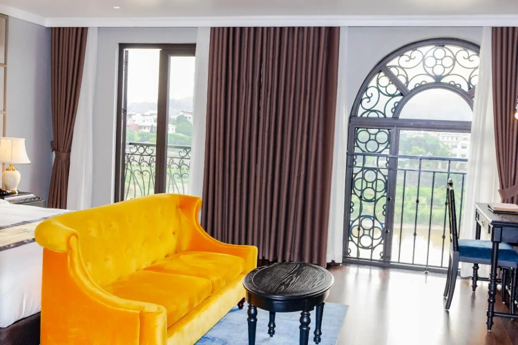 Executive room with river view