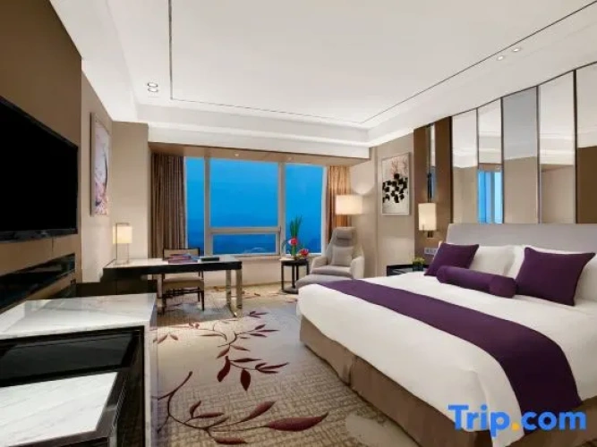 Grand Double room with lake view