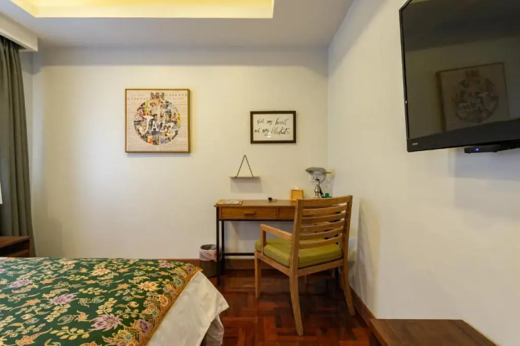 Maneeya Park Residence