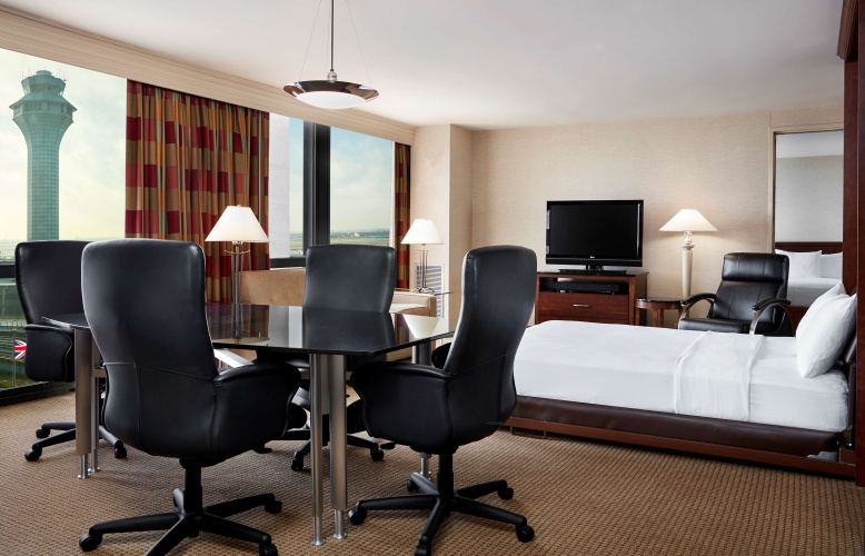 Hilton Chicago O'Hare Airport photo 8