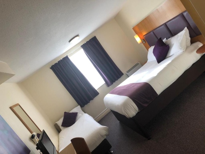 Standard Twin room