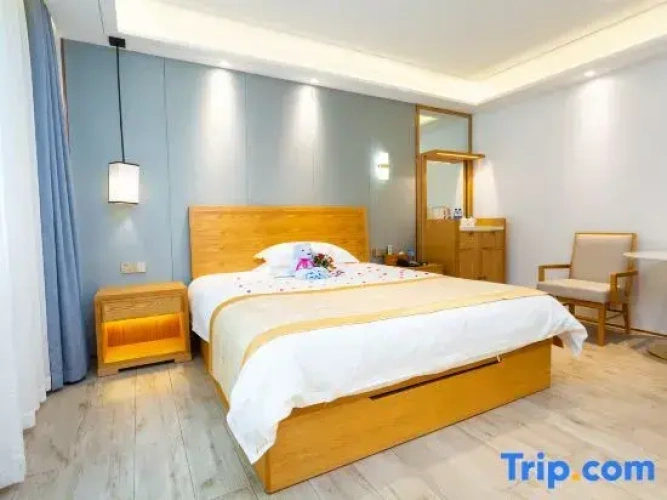 Deluxe Double Villa with garden view
