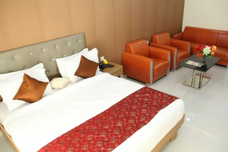 Hotel Lotus Grand