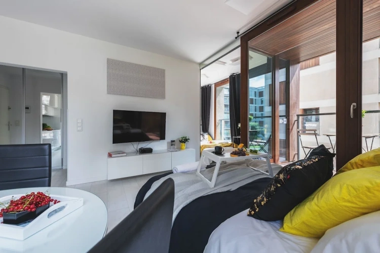 Apartment with balcony