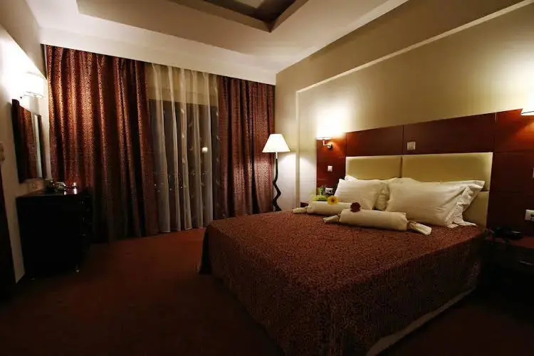 Siris Hotel