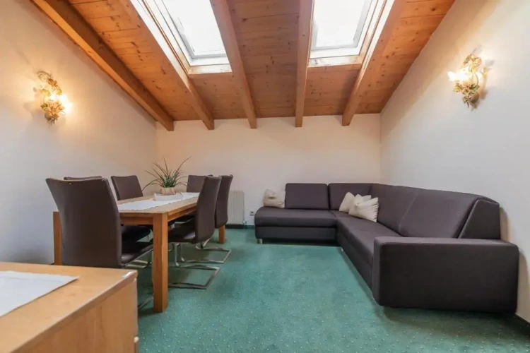 2 Bedrooms Apartment with balcony