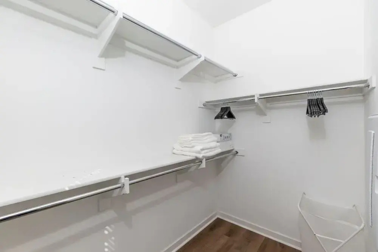Central Location Master Bedroom w Shared Bathroom