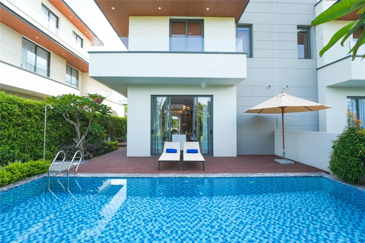3 Bedrooms Double Villa
