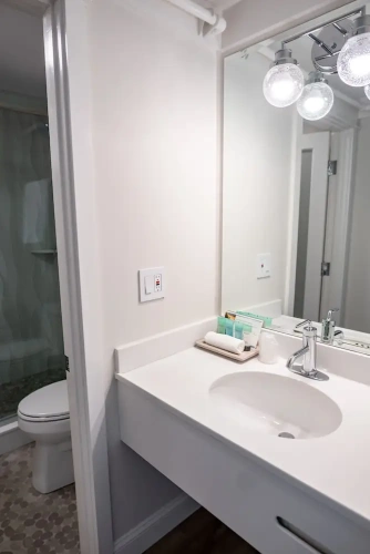 2 Bedrooms Suite with balcony and with ocean view