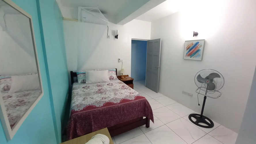 Cozy vacation retreat with free parking