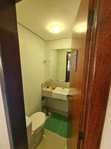 Casa 4/4 agradável com piscina e churrasqueira