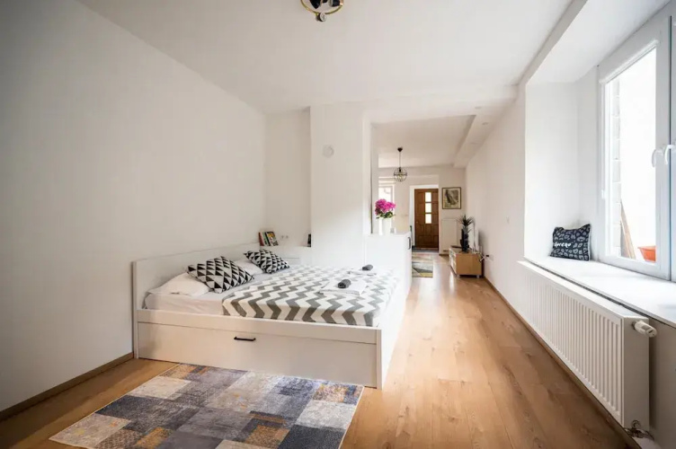 Modern Studio Apartment in the Old Town